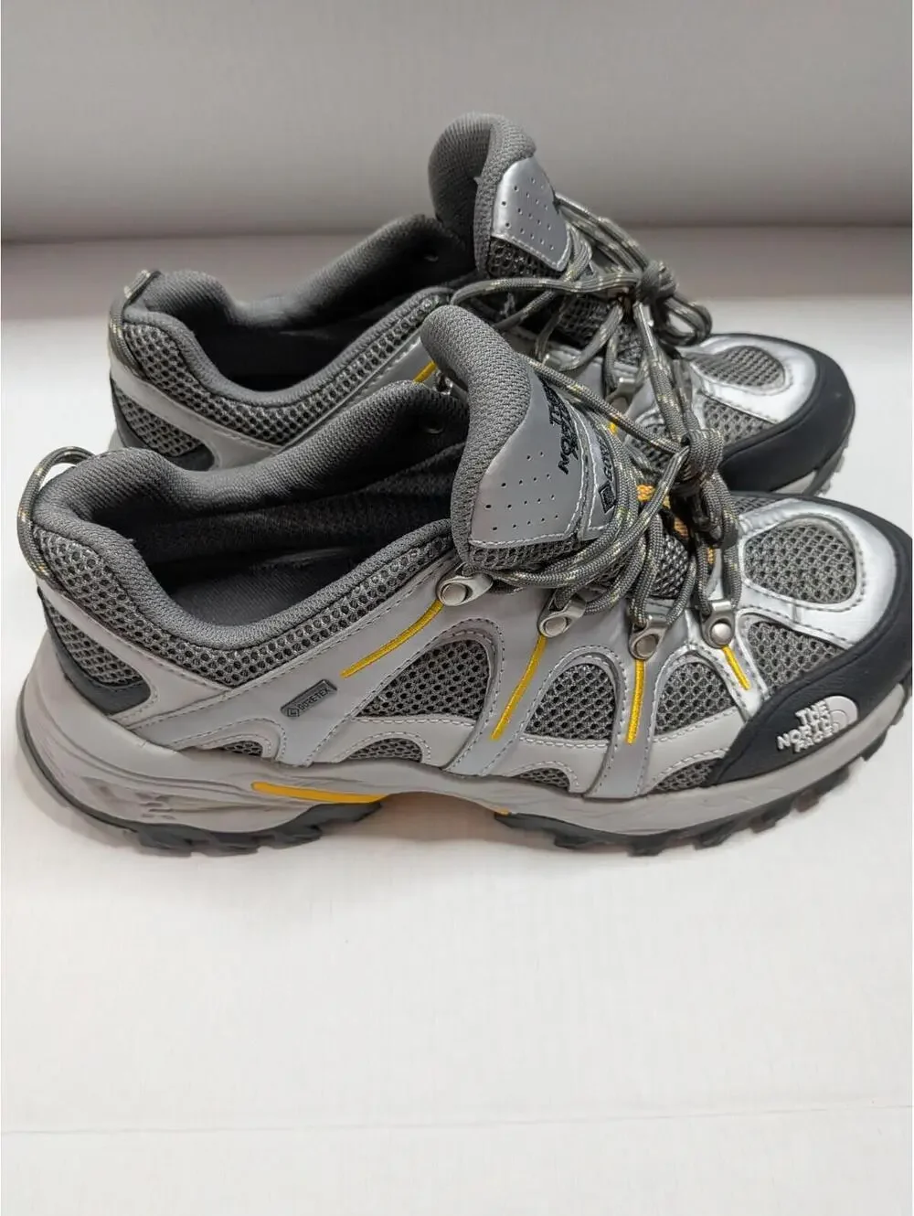 The North Face Hedgehog '06 RVST GORE-TEX Summit Gold Metallic Silver Mens 9